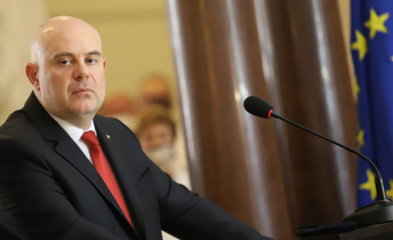 Иван Гешев: Нищо, което казва г-н Рашков, не е вярно. Законът за Бюрото по защита е писан на коляно