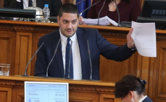 Христо Гаджев: Няма да позволим на кабинета на Радев да замете под килима смъртта на ст. лейт. Манчев