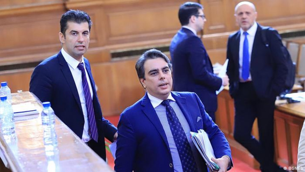  "Алфа рисърч": Петков и Василев вземат 8-9%. ГЕРБ води пред ИТН с 4%  