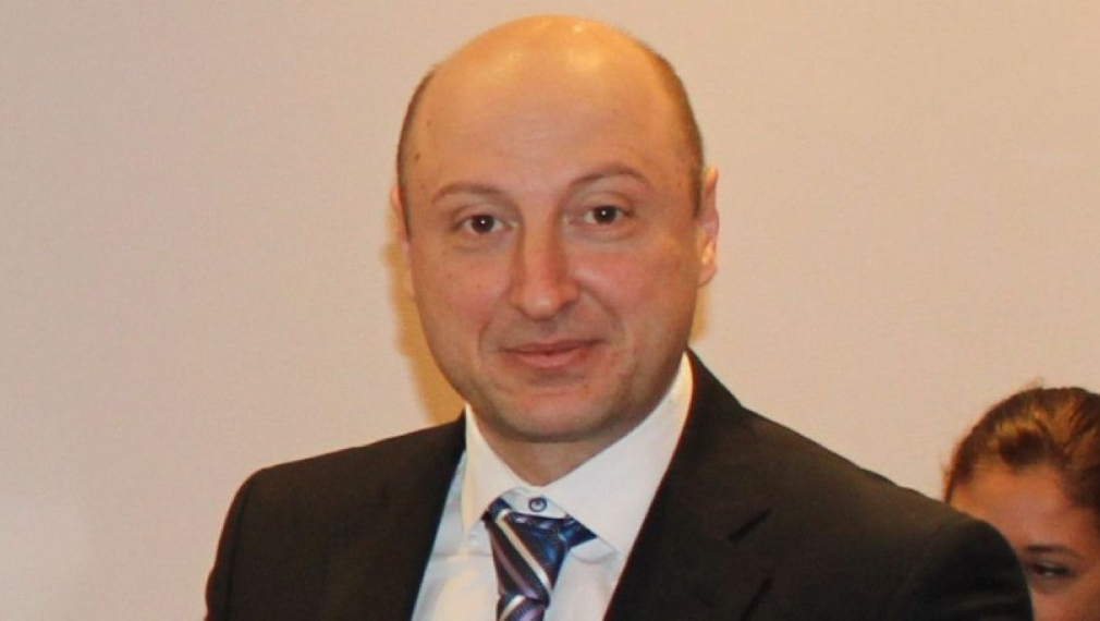 Министърът на финансите Белчев бил в дружество от черен списък за измами