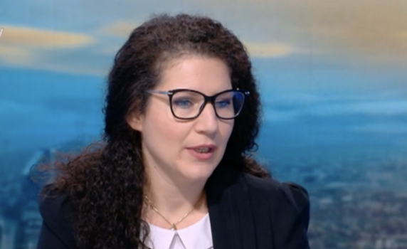Калина Константинова: Търсим партия, която да бъде нашата опаковка за явяване на изборите