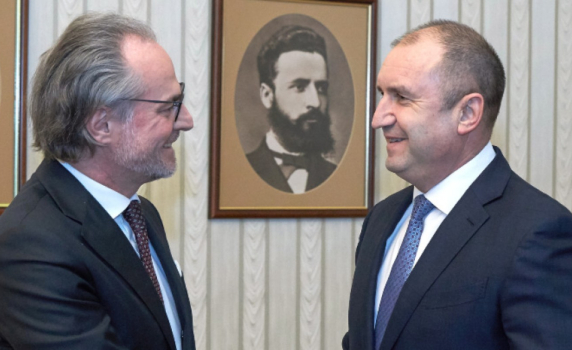 Лозан Панов нападна остро Румен Радев за пасивността му за съдебната система