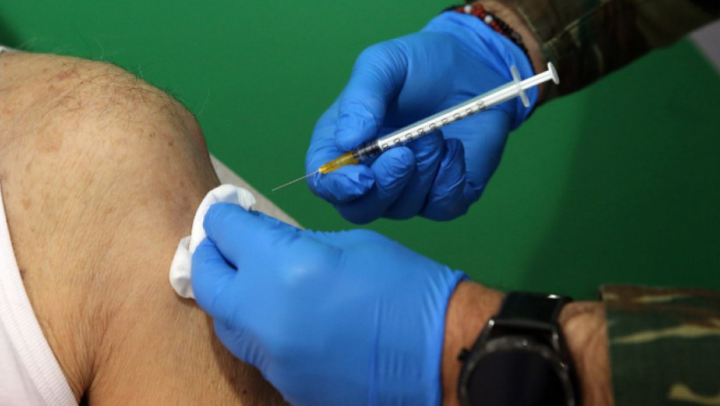 Румъния започва прилагането на трета доза за всички ваксинирани