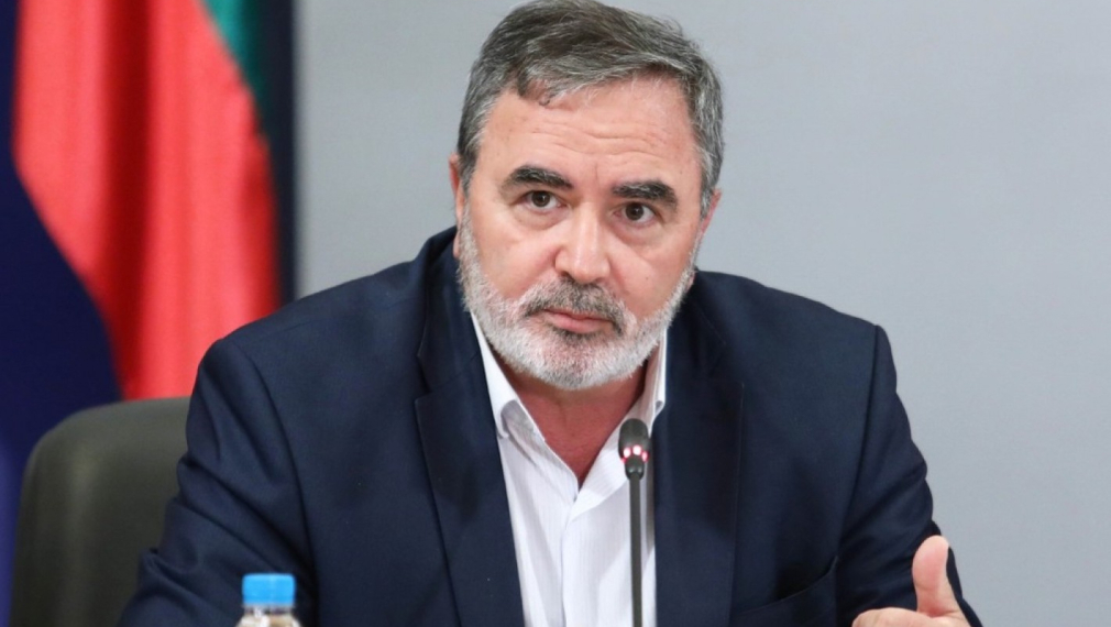 Доц. Кунчев: Засега масова реимунизация не е необходима
