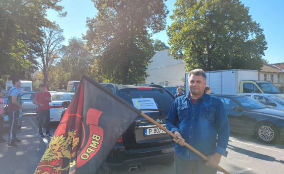 Стотици автомобили се включиха в протестния автопоход на ВМРО в Русе срещу скока на цените