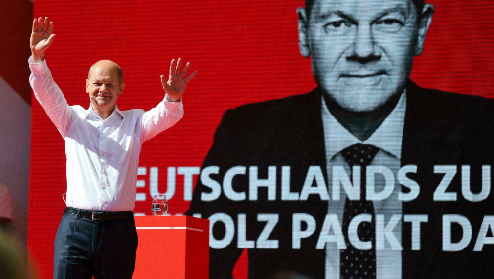 Социалдемократът Олаф Шолц ще наследи Меркел