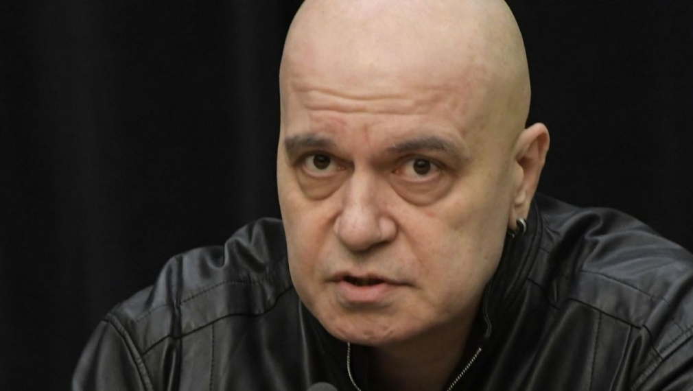 Слави Трифонов: Мисля си неособено приятни неща за българския политически живот