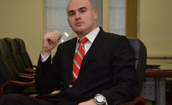 Петър Илиев: Не приемам, че съм плагиатствал, решението на СУ е политическо