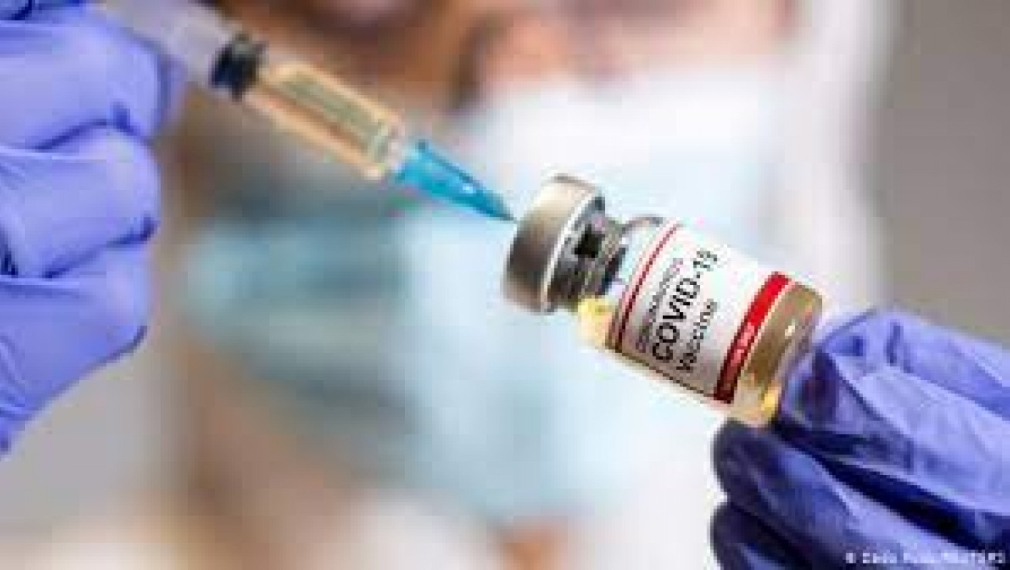 МЗ: При по-голям дял ваксинирани срещу COVID вирусът спира да мутира