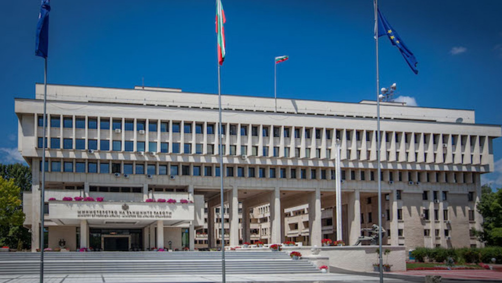 МВнР протестира пред Скопие заради подмяна на български паметник