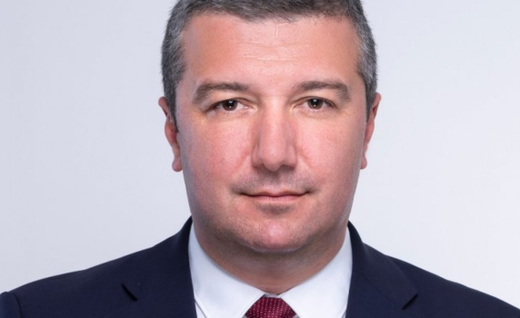  Драгомир Стойнев: В служебното правителство има пробойни 