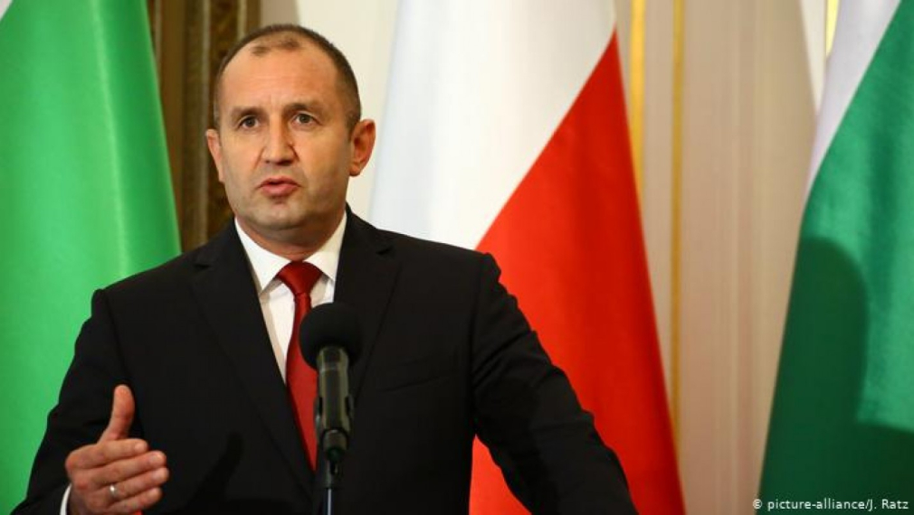 Румен Радев: България настоява за правнообвързващи гаранции в диалога от страна на РСМ