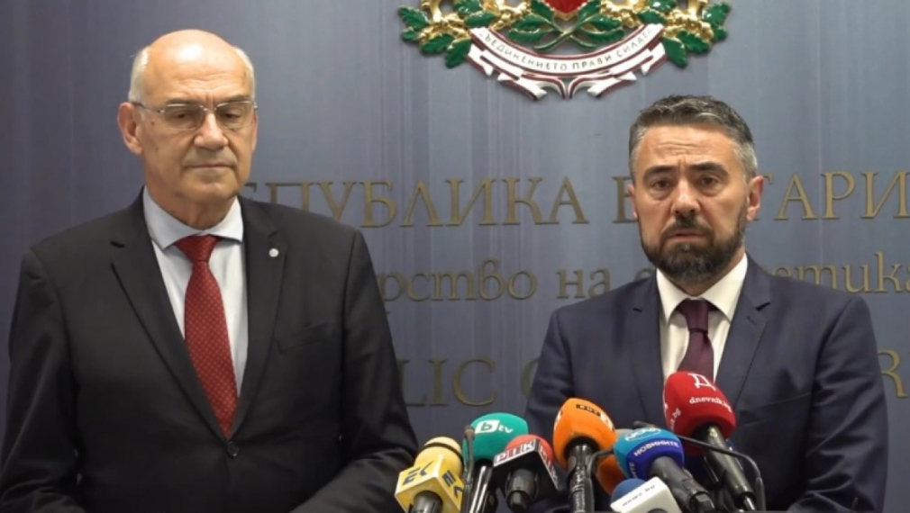 Председателят на КЕВР: Не вярвайте на прогнозите за шоково поскъпване на тока и парното