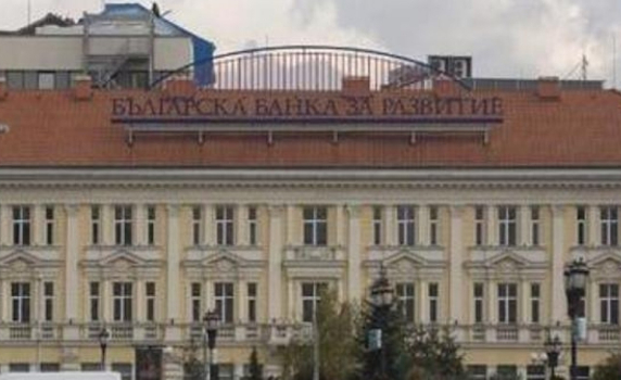 Българската банка за развитие ще финансира изграждането на фотоволтаични централи
