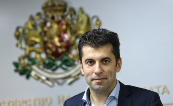 Кирил Петков прати в КС документи, че не е канадец от 20 август