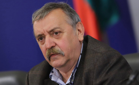 Кантарджиев: В момента умиращите от COVID са повече от тези през третата вълна