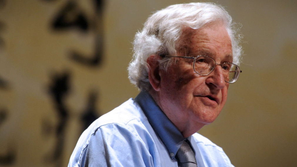 Чомски: На живот и смърт – интелектуалците не могат да продължават да обслужват статуквото