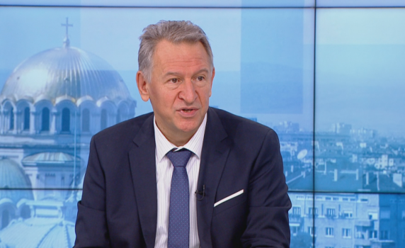 Кацаров: Налагат се допълнителни мерки, на този етап вечерен час и локдаун - не