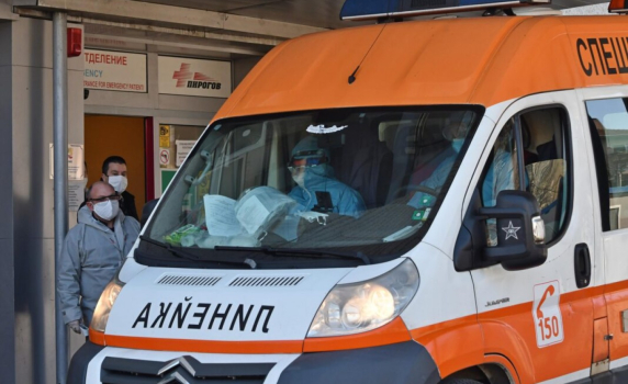 Почина жената с COVID-19, върната от шест болници в София