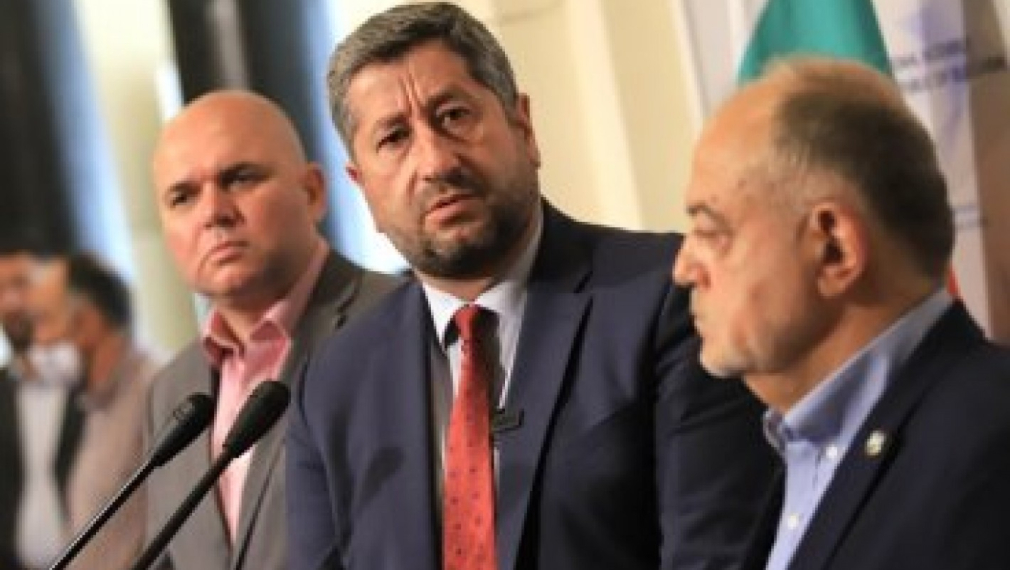 ДБ: Мерките срещу Covid се превръщат в политическа криза. Радев да свика КСНС