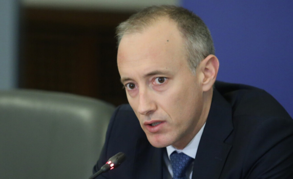 Красимир Вълчев: Училищата се затварят най-лесно. Децата не гласуват. Единствено от значение е Радев да бъде преизбран