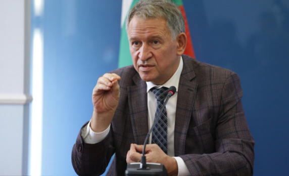 Кацаров: Връщането на учениците може да стане до 10 дни, ако започне тестването им