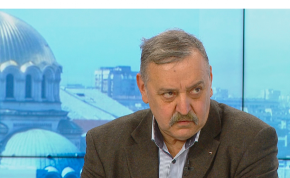 Проф. Кантарджиев: Въпросът за сертификатите трябваше да се постави през лятото