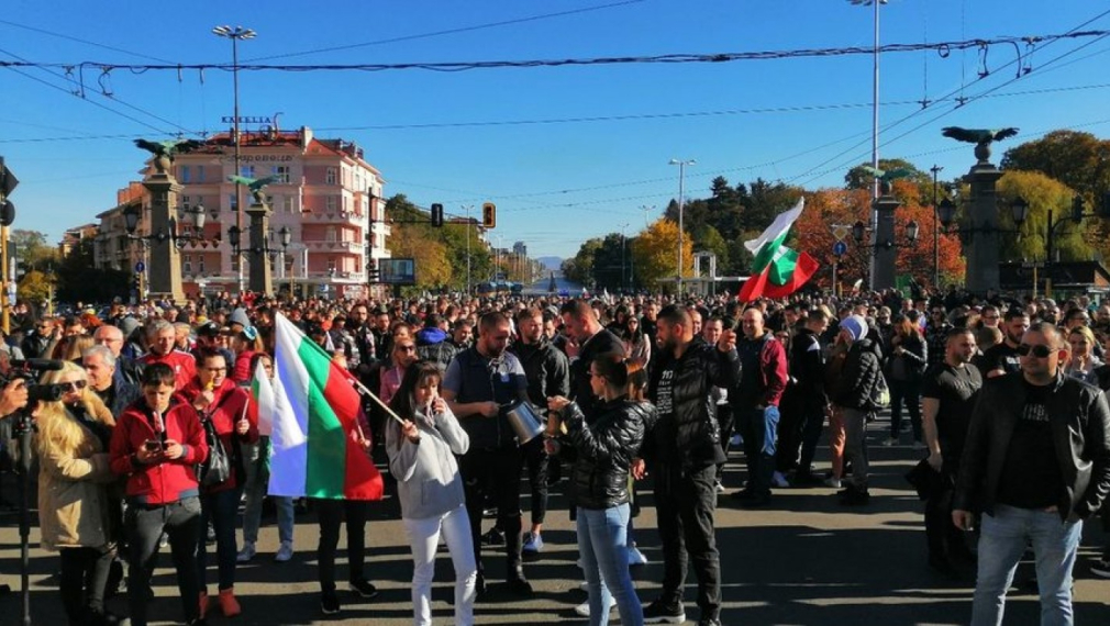 Протести срещу "зеления сертификат" в цялата страна
