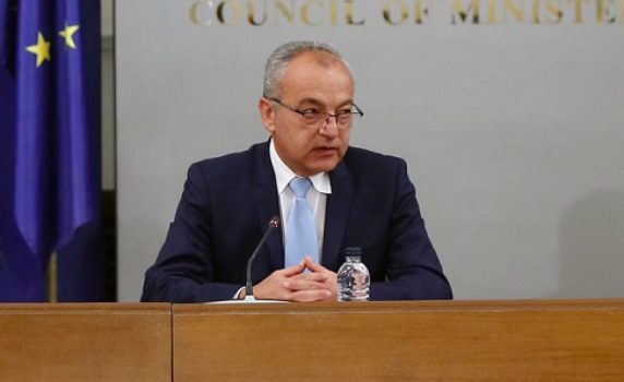 Гълъб Донев: Не могат да се отстраняват от работа хора, които не са ваксинирани