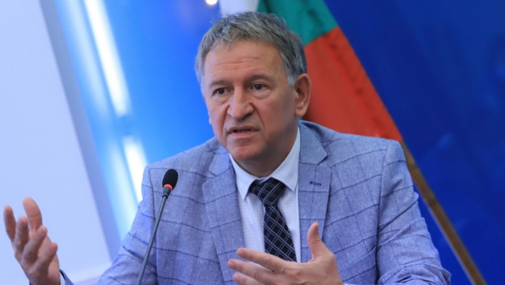 Стойчо Кацаров: Не обмисляме затягане на мерките