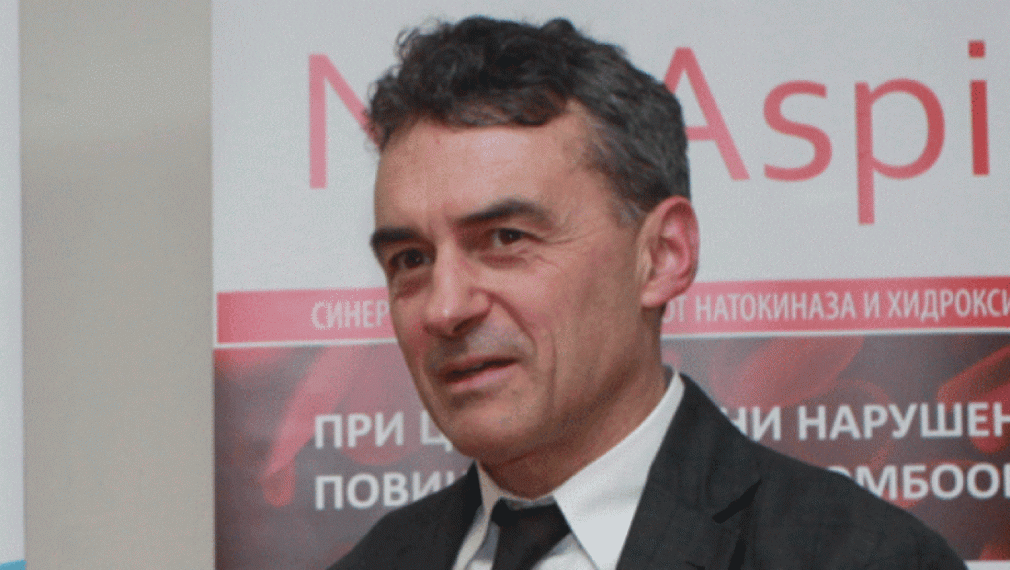 Проф. Иво Петров: България гори. Пълният локдаун е единственото спасение  