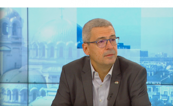 Проф. Илко Гетов: Ваксините решават глобален проблем, производителите носят отговорност