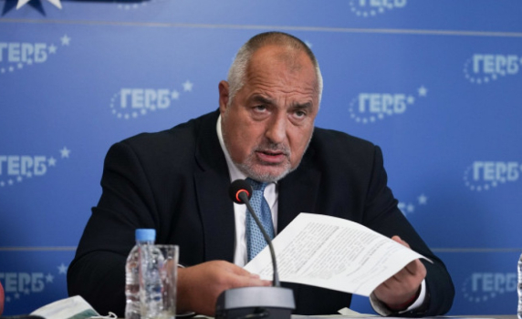 Борисов: Радев, когато бъде притиснат с лъжите си, пуска Бойко Рашков. Не съм собственик на банка