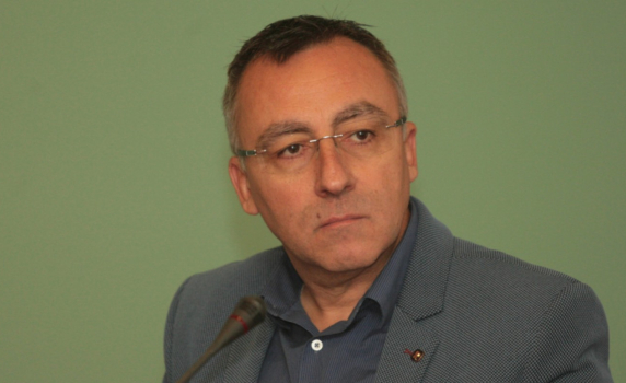 Училищата: Тестът е подходящ само за 16-годишни, разочаровани сме от здравния министър