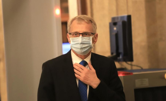 Денков: Поне 50% от родителите трябва да са съгласни с тестовете, за да има присъствено обучение