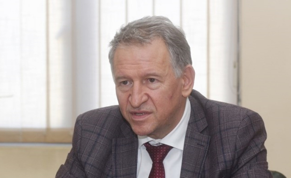 Кацаров: Над 200 000 са се ваксинирали от въвеждането на сертификата, има оптимизъм