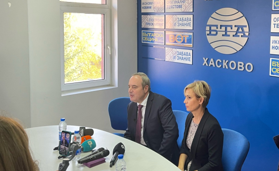 Проф. Герджиков: Радев пак избяга от дебат