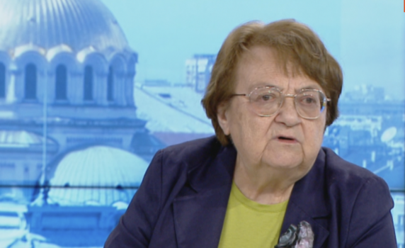Проф. Аргирова: Зеленият сертификат за антитела ще важи за три групи хора