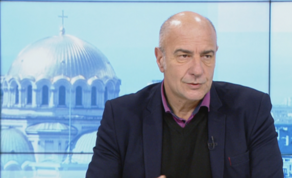 Доц. Любомир Киров: COVID зоните са огромен неуспех