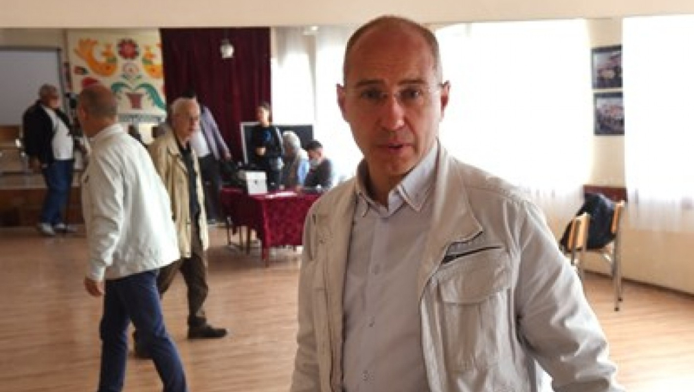 Веселин Тодоров след разпит в прокуратурата: Онези машини са платени от ЦИК