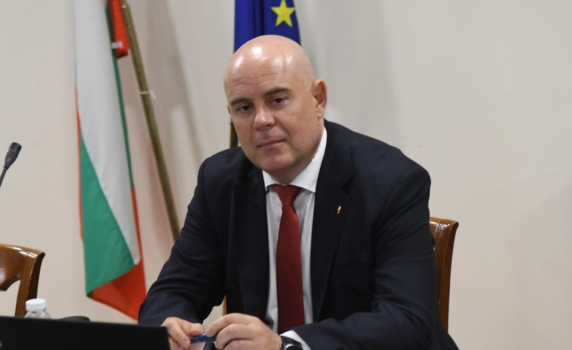 Главният прокурор до Конституционния съд: Крими регистрацията на МВР е незаконна
