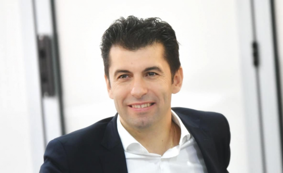 Кирил Петков: Искаме нов подход към Скопие. От българска страна политиците няма да бъдат проблем