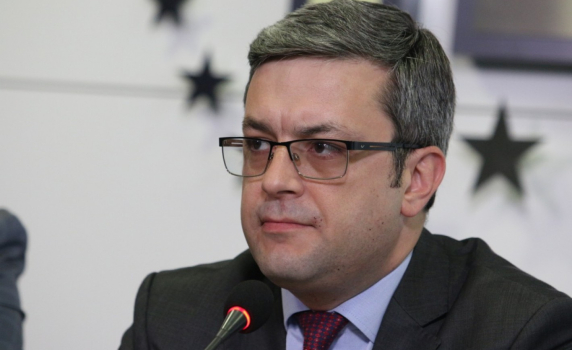 Тома Биков: Вече имаме либерална левица, промотирана от Радев. ГЕРБ ще бъде в опозиция