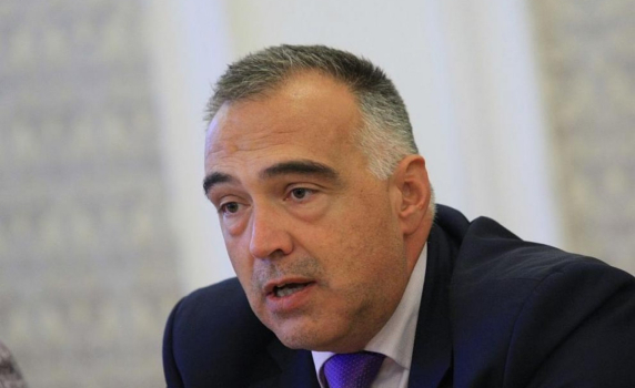 Антон Кутев подаде оставка като говорител на правителството