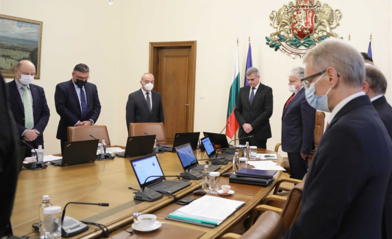 С минута мълчание започна заседанието на правителството