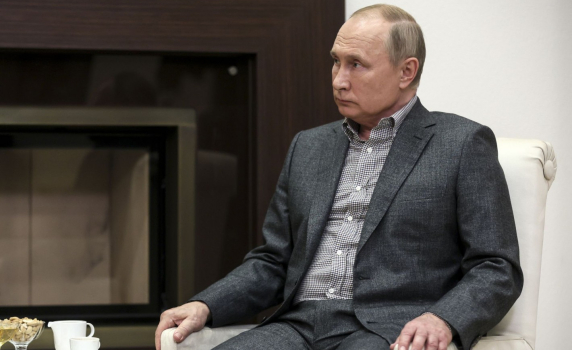  Русия с 2 нови ваксини: детска и спрей за нос, Путин тества втората