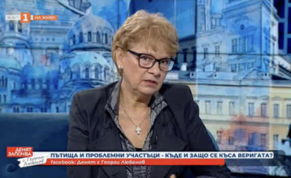 Министър Комитова: Има нещо много странно с възникналия пожар в автобуса на АМ "Струма"