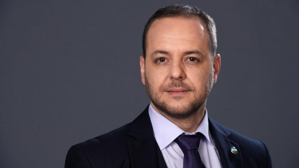 Зеленият Борислав Сандов ще го правят министър без един ден трудов стаж 