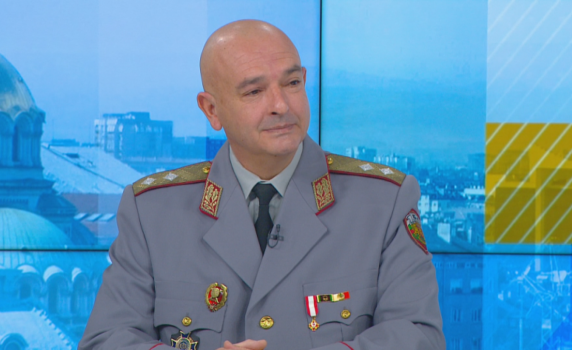 Ген. Мутафчийски: Над 90% от COVID-пациентите във ВМА са неваксинирани
