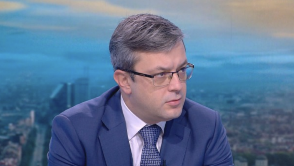 Биков: В случващото се около ДКК прозира защита на корпоративен интерес